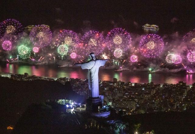 Virada do ano tem queima de fogos com duração de 16 minutos no RJ