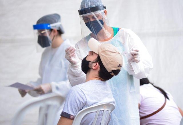 Covid-19: mundo registra recorde de 2,4 milhões de casos em 24 horas