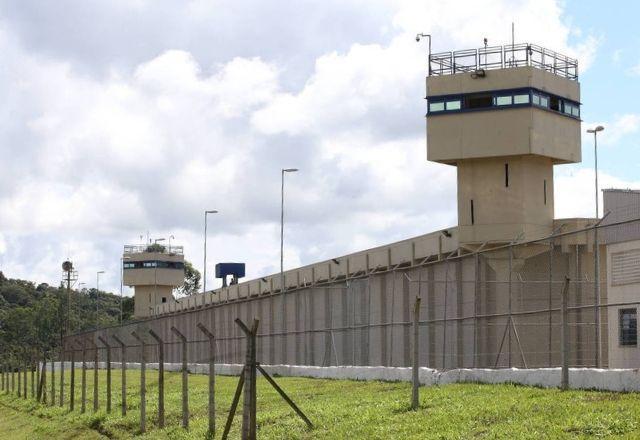 Mais de 1,6 mil detentos não retornaram às penitenciárias após saidinha