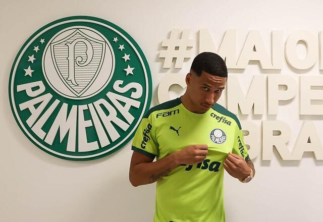 Palmeiras anuncia contratação do zagueiro Murilo, ex-Lokomotiv Moscow