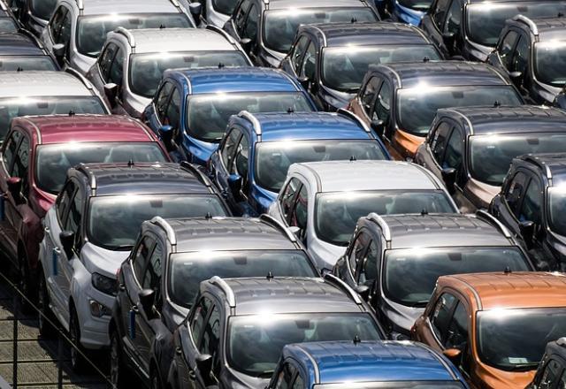 Crescimento da indústria automobilística em 2022 será moderado