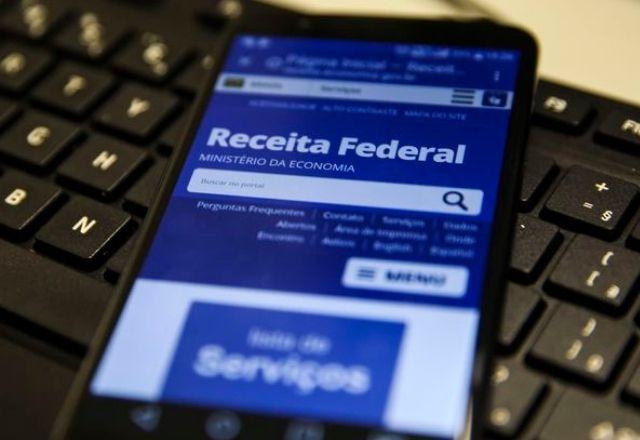 Receita abre consultas a lote residual de restituição nesta 2ª