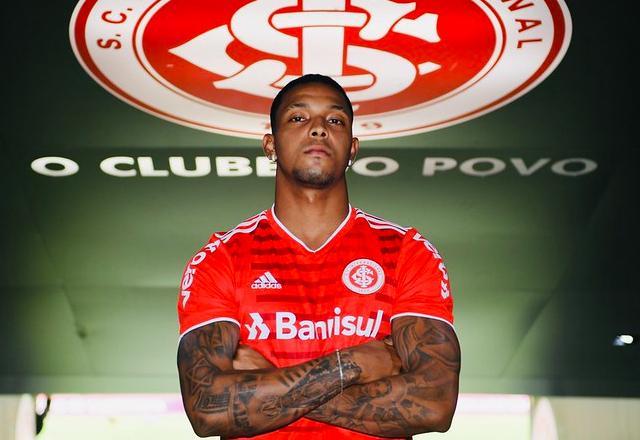 Ex-Fortaleza, David é anunciado como novo reforço do Internacional