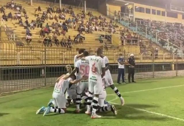 Em jogo de seis gols, Vasco vence Volta Redonda na estreia do Carioca