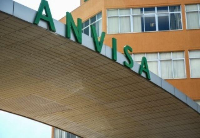 Anvisa suspende venda e uso de teste com saliva para covid