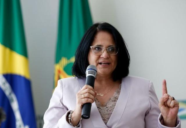 "Quero ser a primeira mulher presidente do Senado", diz Damares