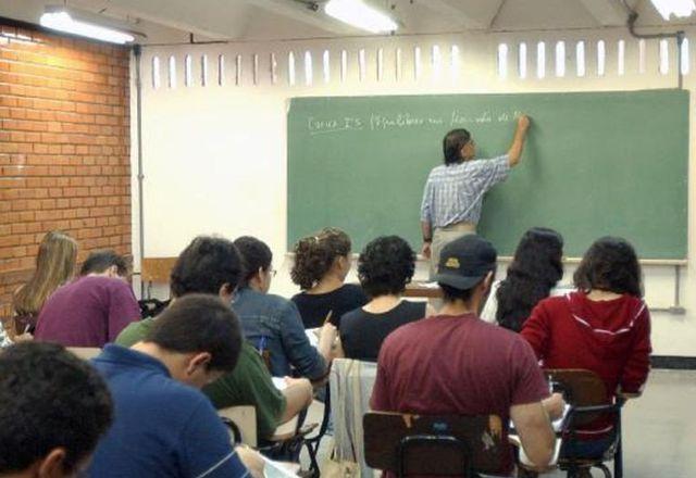 Novo ensino médio deve acentuar desigualdade escolar, avalia especialista