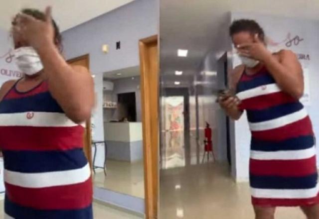 Vídeo: professora se emociona ao saber que alunos passaram na faculdade