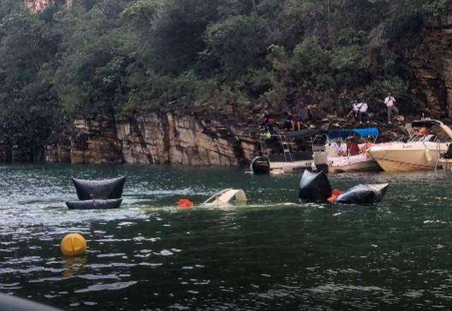 Vaquinha é criada para ajudar dono de lancha destruída na tragédia em Capitólio