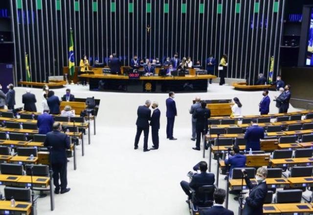 Congresso derruba veto que alterava propaganda política na rádio e na TV