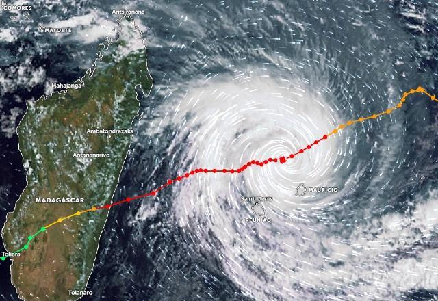 Ciclone Batsirai causa mortes e destruição em Madagascar