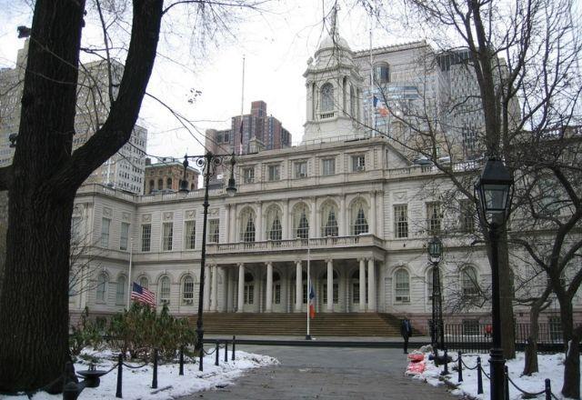 Câmara de Nova York demite 1,4 mil funcionários por recusa de vacinação