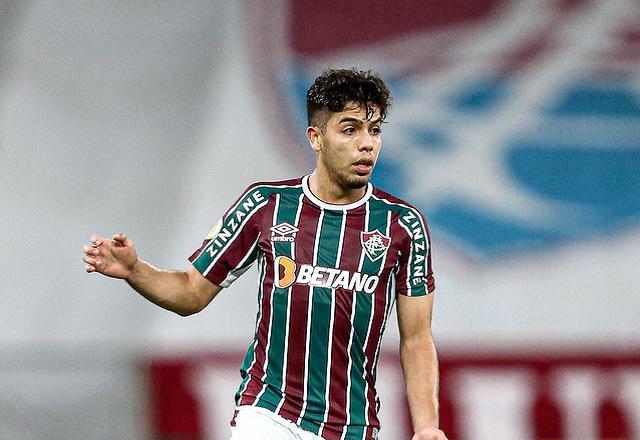 Fluminense despacha Volta Redonda e segue firme na liderança do Carioca