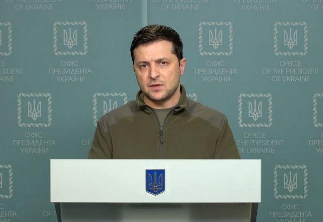 Invasão na Ucrânia é o início de uma guerra contra a Europa, diz Zelensky