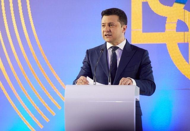 "Russos trouxeram crematório para conflito militar", diz Zelensky