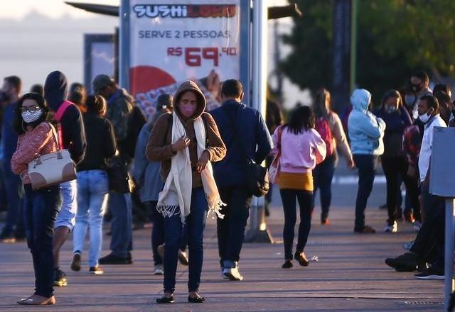 Governo do Rio de Janeiro vai flexibilizar o uso de máscaras