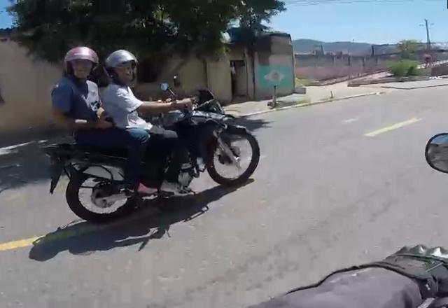 Vídeo: PM reage a assalto e atira contra ladrões no Rio de Janeiro