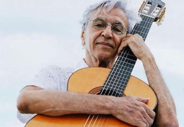 Caetano Veloso e artistas convidados fazem ato contra projetos ambientais