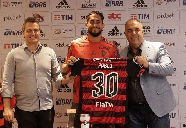 "Irei dar minha vida pelo Flamengo", promete Pablo