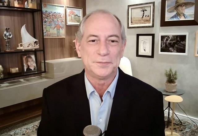 Ciro diz que "acabará vinculação da gasolina ao dólar" em eventual governo