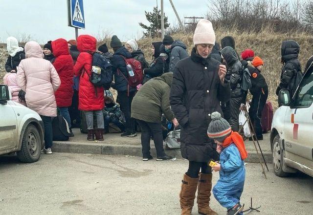 Canadá oferece até três anos de residência para refugiados ucranianos