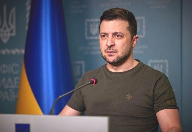 Citando crise alimentar, Zelensky volta a cobrar sanções contra Rússia