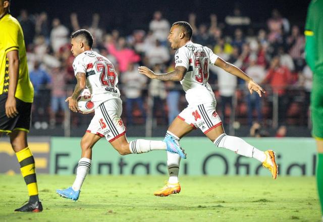 De virada, São Paulo goleia o São Bernardo e vai à semi do Paulistão