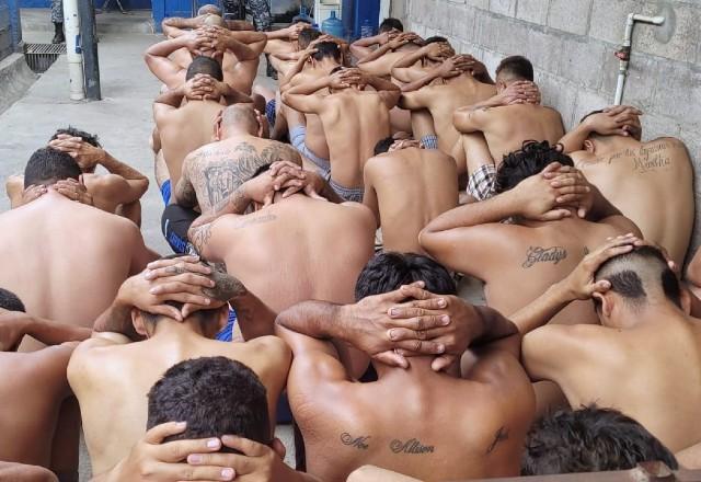 El Salvador intensifica segurança após criminosos matarem 89 pessoas