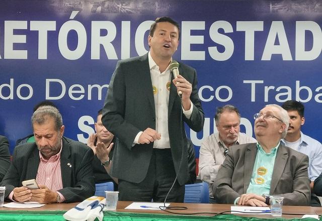 Elvis Cezar se filia ao PDT para ser candidato ao governo de SP