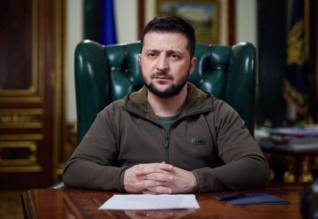 Zelensky diz que países devem decidir apoiar paz ou assassinatos