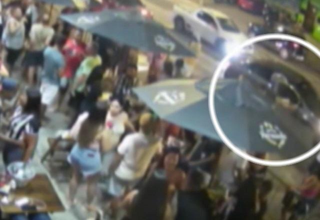 Homem é executado a tiros no meio de bar lotado em Contagem (MG)