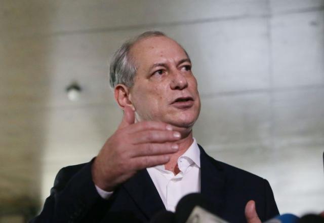 Ciro admite que começa a conversar com partidos da terceira via