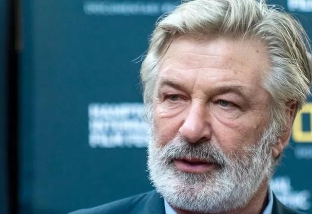 Alec Baldwin é inocentado por disparo em set de filmagem