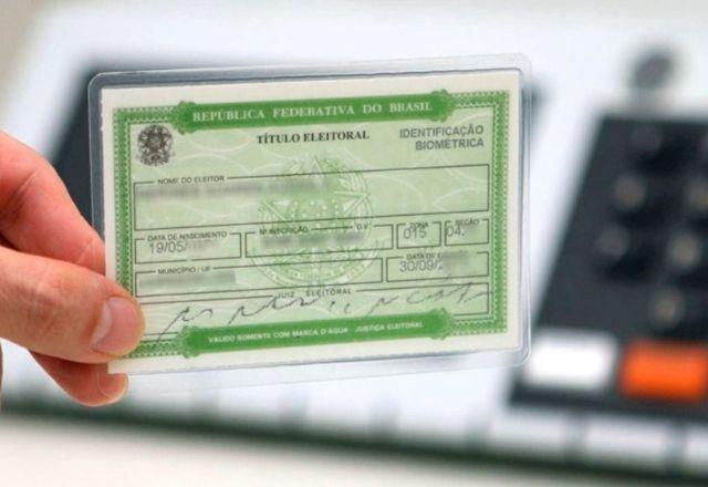 Brasileiros têm até 4 de maio para regularizar título de eleitor