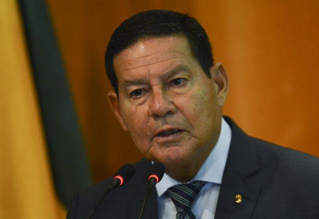 Mourão afirma que servidores federais precisam ter paciência