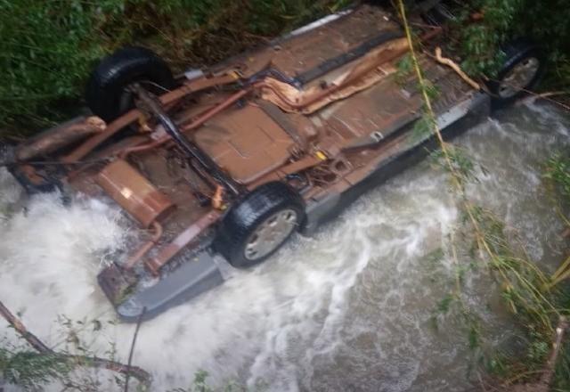 Sobe para 3 número de mortes após temporal em Santa Catarina