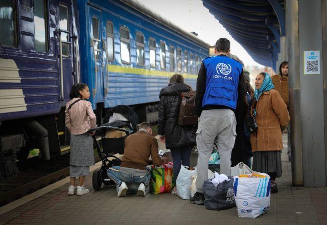 Número de refugiados da Ucrânia se aproxima de 6 milhões