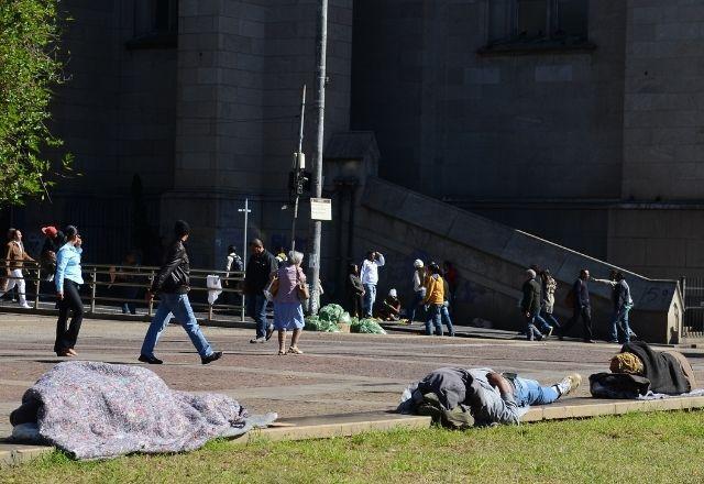 Frio: Prefeitura de SP amplia vagas em abrigos para moradores de rua