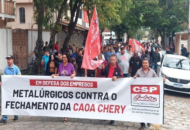 Justiça do Trabalho suspende 580 demissões na Caoa Chery