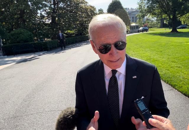 Biden sobre venda livre de armas nos EUA: "precisamos ser racionais"