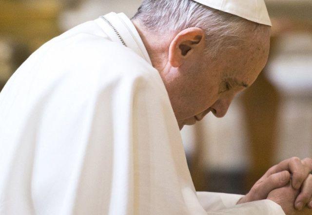 "Não esqueçamos do martirizado povo ucraniano", diz papa Francisco