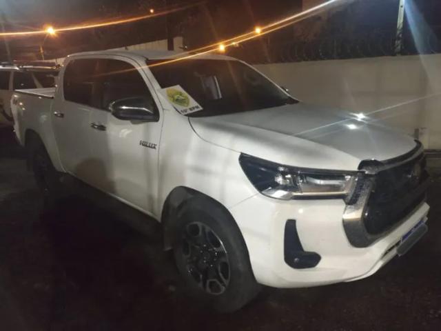 Policia prende Hilux enquanto procurava outra parecida