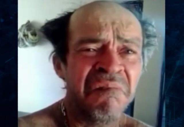 Morre o fenômeno da internet "me dê papai" aos 56 anos