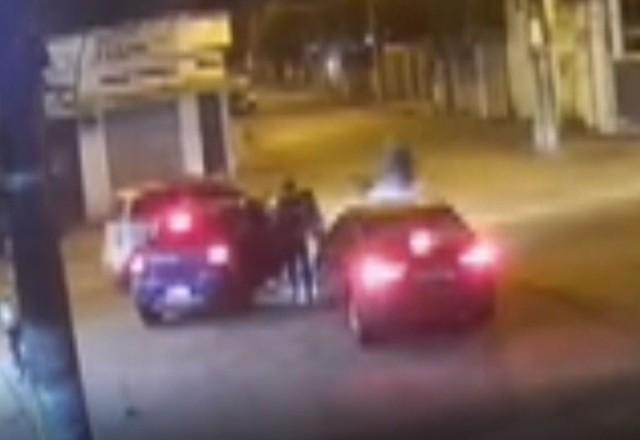 Motorista de aplicativo é assaltado enquanto fazia live no RJ