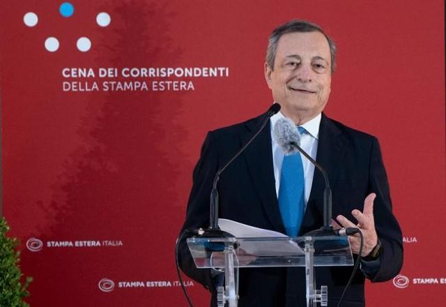 Primeiro-ministro da Itália, Mario Draghi, renuncia ao cargo