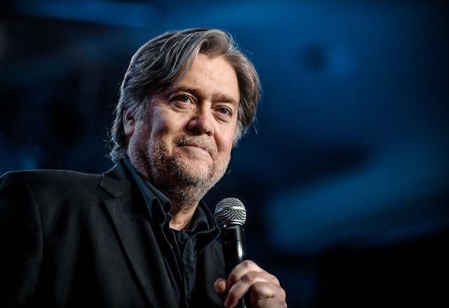 Steve Bannon começa a ser julgado nos Estados Unidos