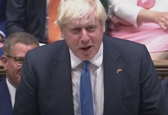 Boris Johnson faz último discurso ao Parlamento e diz 'Hasta la vista, baby'