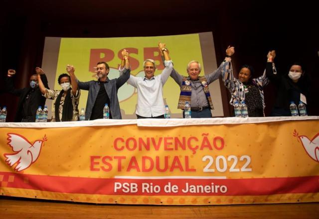 Em meio à tensão com petistas, PSB aprova Freixo e Molon