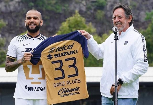 Reforço do Pumas, Dani Alves exalta cultura mexicana: "Assistia Chaves"