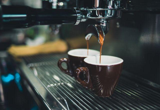 Cafezinho após almoço representa 10% do valor da refeição